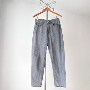 ❄️ Modern Light Gray Ultra High-Waist Minimalist Ankle Mom Jeans
